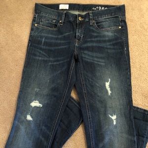 Women’s Gap size 28 /6R jeans